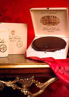 de4a887daca64c0d63a664454a1283ea--sacher-torte-cafe-sacher.jpg