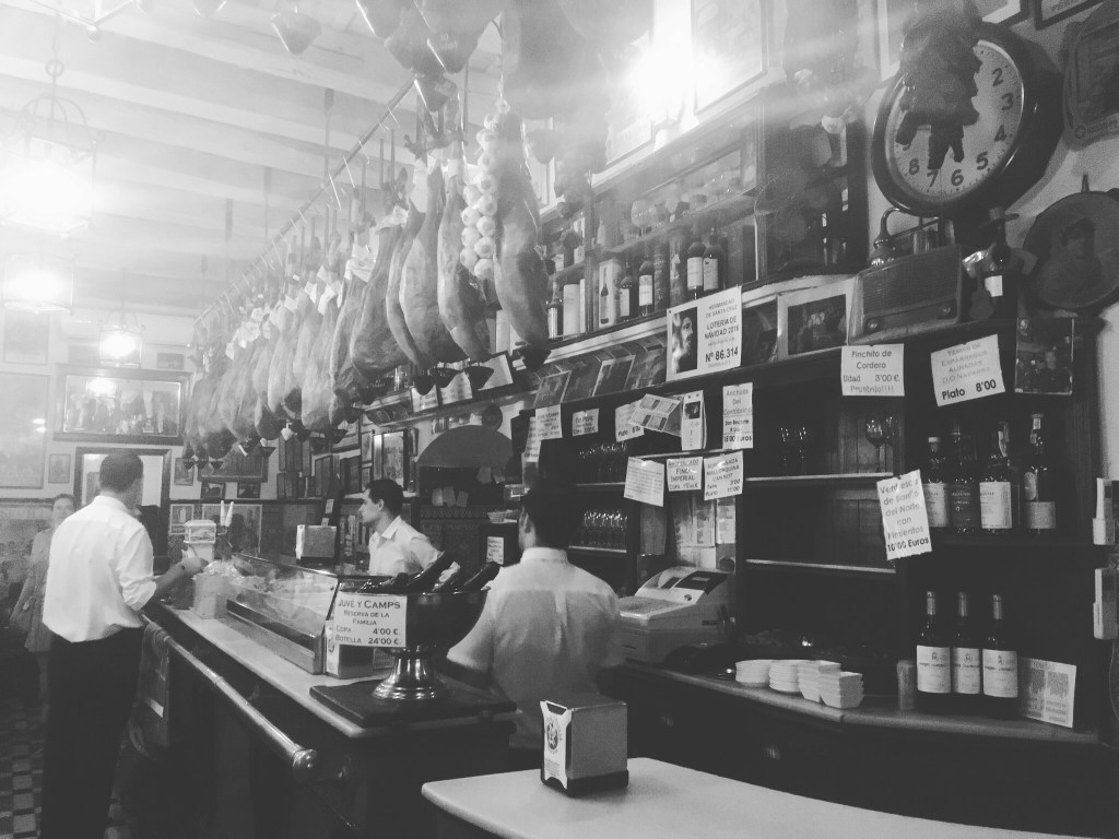 Six fab things to do in Seville . . . or is there a barber in the&nbsp;house?