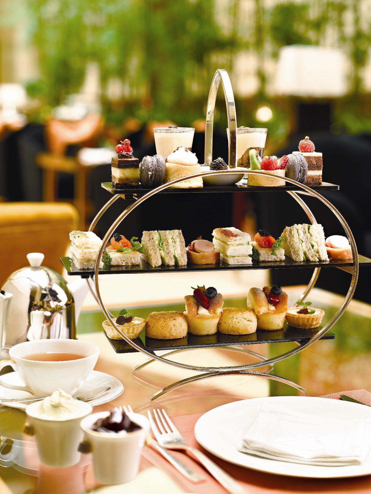 The Courtyard (The Fullerton Hotel Singapore) - Afternoon Tea Set_lo